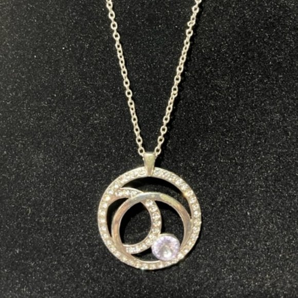 Silvertone Necklace With Rhinestones - Picture 1 of 3